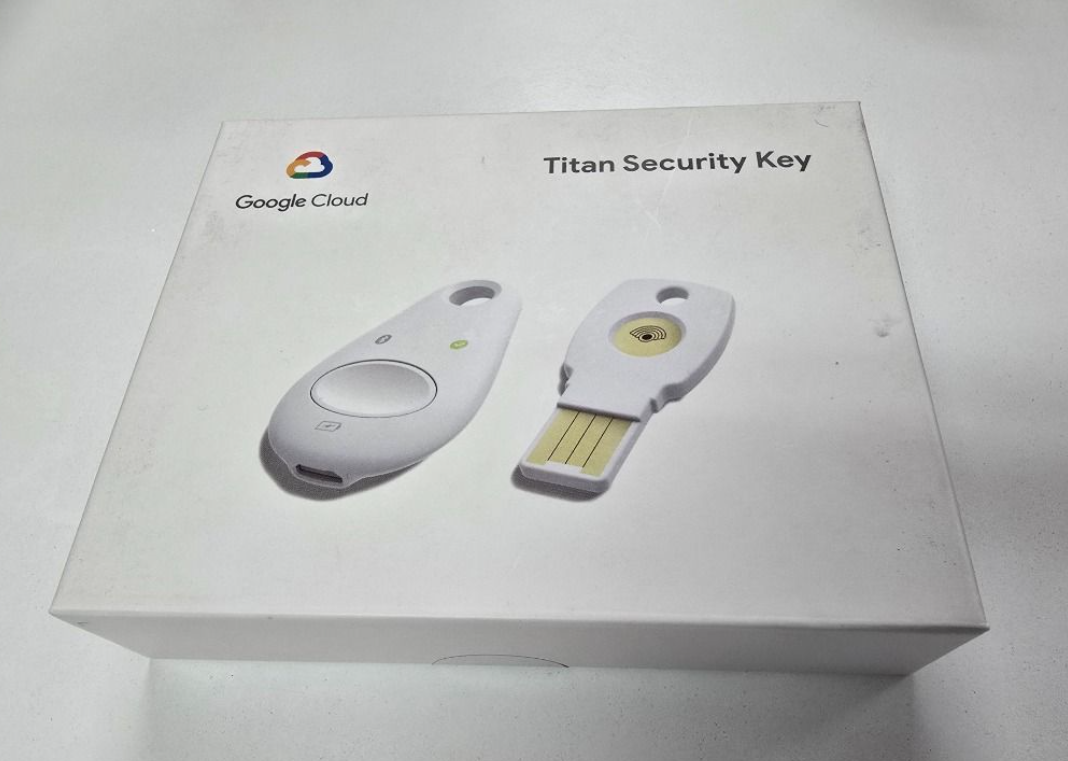 Google Titan Security Key Bundle Package Bundle Package (K9T)(K13T)
